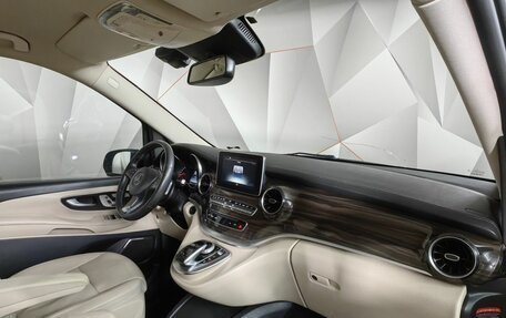 Mercedes-Benz V-Класс, 2019 год, 4 790 000 рублей, 12 фотография