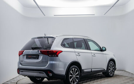 Mitsubishi Outlander III рестайлинг 3, 2019 год, 2 480 000 рублей, 5 фотография