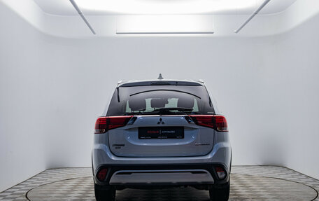 Mitsubishi Outlander III рестайлинг 3, 2019 год, 2 480 000 рублей, 6 фотография