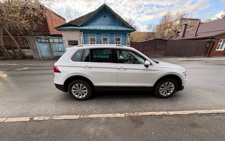 Volkswagen Tiguan II, 2017 год, 2 450 000 рублей, 4 фотография