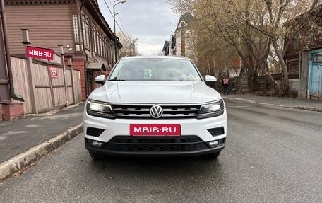 Volkswagen Tiguan II, 2017 год, 2 450 000 рублей, 2 фотография