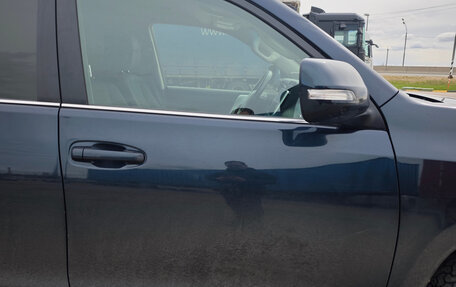 Toyota Land Cruiser Prado 150 рестайлинг 2, 2017 год, 4 200 000 рублей, 9 фотография