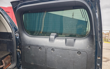 Toyota Land Cruiser Prado 150 рестайлинг 2, 2017 год, 4 200 000 рублей, 11 фотография