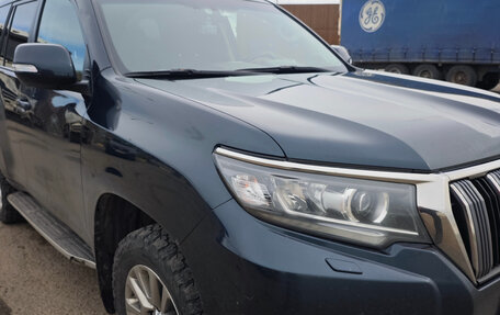 Toyota Land Cruiser Prado 150 рестайлинг 2, 2017 год, 4 200 000 рублей, 19 фотография