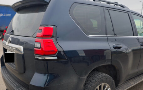 Toyota Land Cruiser Prado 150 рестайлинг 2, 2017 год, 4 200 000 рублей, 22 фотография