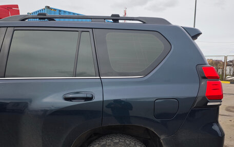 Toyota Land Cruiser Prado 150 рестайлинг 2, 2017 год, 4 200 000 рублей, 24 фотография