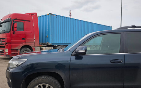 Toyota Land Cruiser Prado 150 рестайлинг 2, 2017 год, 4 200 000 рублей, 25 фотография