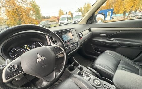 Mitsubishi Outlander III рестайлинг 3, 2012 год, 1 150 000 рублей, 7 фотография