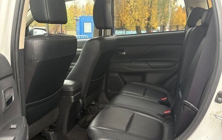 Mitsubishi Outlander III рестайлинг 3, 2012 год, 1 150 000 рублей, 9 фотография