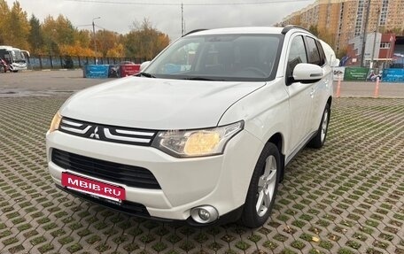 Mitsubishi Outlander III рестайлинг 3, 2012 год, 1 150 000 рублей, 2 фотография