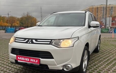 Mitsubishi Outlander III рестайлинг 3, 2012 год, 1 150 000 рублей, 11 фотография