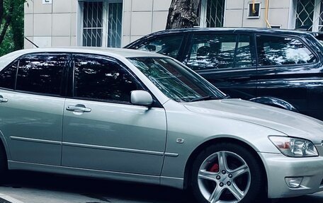 Toyota Altezza, 2000 год, 1 250 000 рублей, 10 фотография