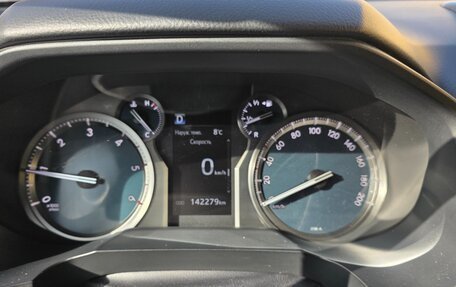 Toyota Land Cruiser Prado 150 рестайлинг 2, 2021 год, 6 000 000 рублей, 7 фотография