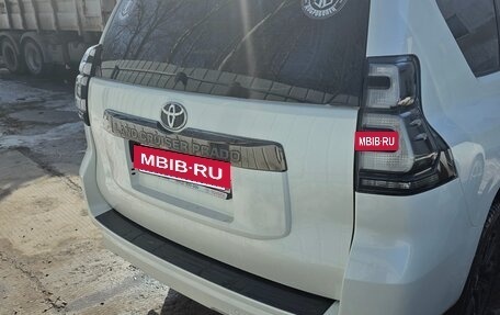 Toyota Land Cruiser Prado 150 рестайлинг 2, 2021 год, 6 000 000 рублей, 5 фотография