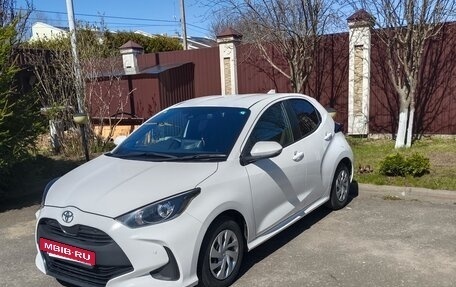 Toyota Yaris, 2020 год, 1 270 000 рублей, 2 фотография