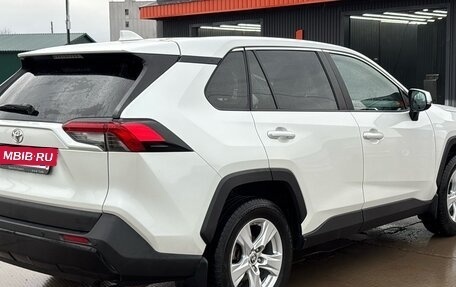 Toyota RAV4, 2019 год, 3 550 000 рублей, 3 фотография