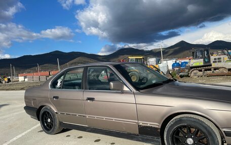 BMW 5 серия, 1990 год, 385 000 рублей, 3 фотография