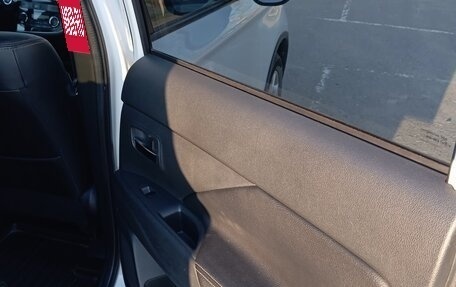 Mitsubishi Outlander III рестайлинг 3, 2014 год, 1 920 000 рублей, 10 фотография