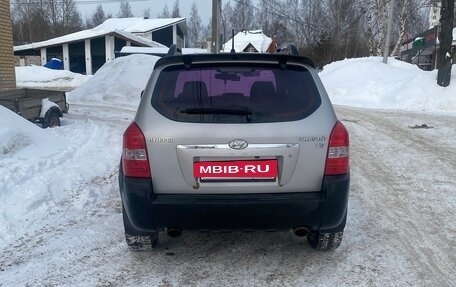 Hyundai Tucson III, 2004 год, 600 000 рублей, 3 фотография