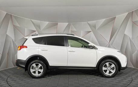 Toyota RAV4, 2015 год, 1 765 000 рублей, 6 фотография