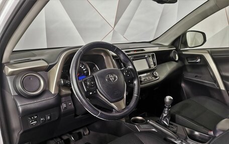 Toyota RAV4, 2015 год, 1 765 000 рублей, 18 фотография