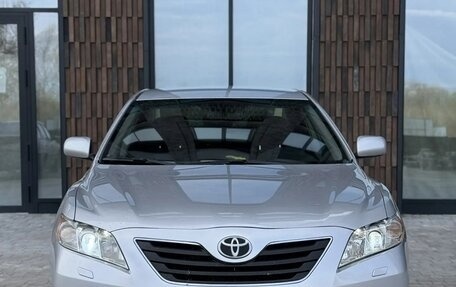 Toyota Camry, 2008 год, 920 000 рублей, 2 фотография