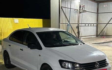 Volkswagen Polo VI (EU Market), 2017 год, 850 000 рублей, 2 фотография