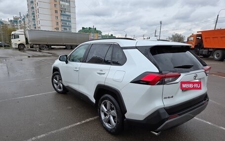 Toyota RAV4, 2021 год, 3 600 000 рублей, 2 фотография