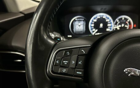 Jaguar F-Pace, 2016 год, 2 590 000 рублей, 16 фотография