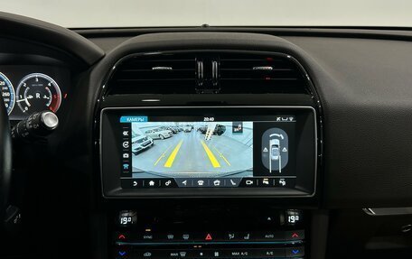 Jaguar F-Pace, 2016 год, 2 590 000 рублей, 13 фотография