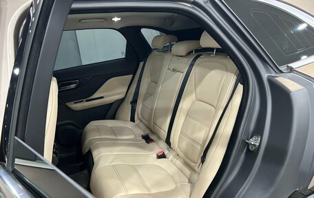 Jaguar F-Pace, 2016 год, 2 590 000 рублей, 20 фотография