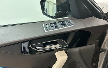 Jaguar F-Pace, 2016 год, 2 590 000 рублей, 24 фотография