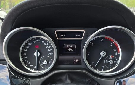 Mercedes-Benz GL-Класс, 2014 год, 3 400 000 рублей, 16 фотография