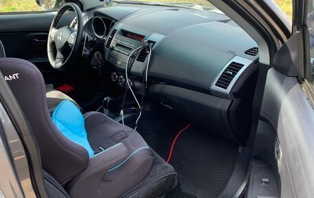 Mitsubishi Outlander III рестайлинг 3, 2011 год, 990 000 рублей, 11 фотография