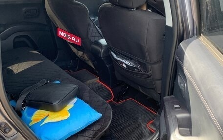 Mitsubishi Outlander III рестайлинг 3, 2011 год, 990 000 рублей, 10 фотография