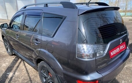 Mitsubishi Outlander III рестайлинг 3, 2011 год, 990 000 рублей, 5 фотография