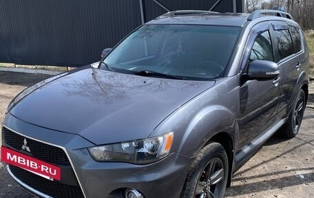 Mitsubishi Outlander III рестайлинг 3, 2011 год, 990 000 рублей, 7 фотография