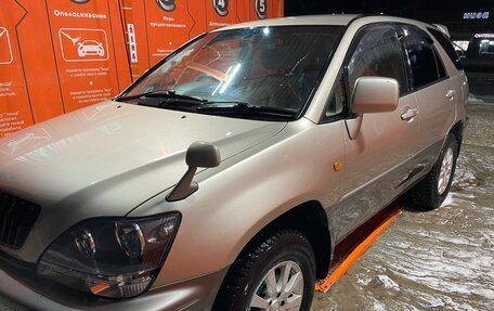 Toyota Harrier, 1998 год, 505 000 рублей, 2 фотография