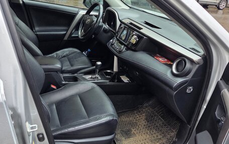 Toyota RAV4, 2017 год, 2 150 000 рублей, 11 фотография