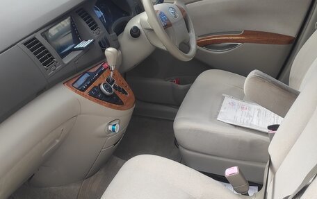 Toyota ISis I, 2010 год, 480 000 рублей, 2 фотография