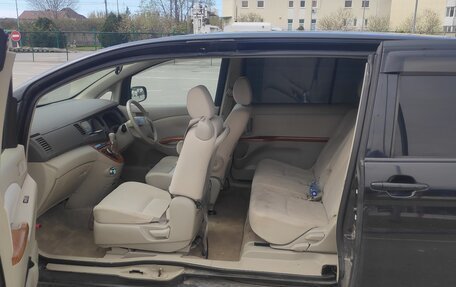 Toyota ISis I, 2010 год, 480 000 рублей, 7 фотография