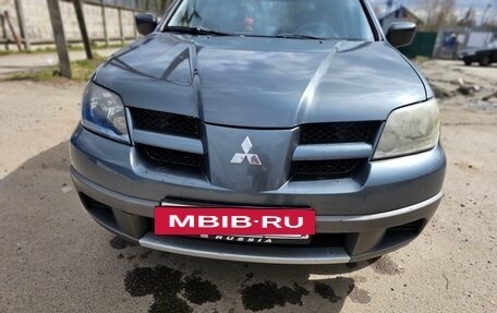 Mitsubishi Outlander III рестайлинг 3, 2002 год, 400 000 рублей, 4 фотография