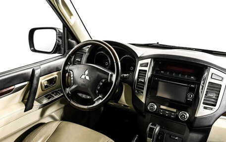 Mitsubishi Pajero IV, 2017 год, 3 050 000 рублей, 6 фотография