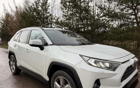 Toyota RAV4, 2021 год, 3 900 000 рублей, 8 фотография