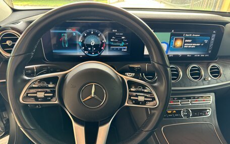 Mercedes-Benz E-Класс, 2019 год, 4 500 000 рублей, 5 фотография