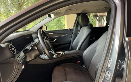 Mercedes-Benz E-Класс, 2019 год, 4 500 000 рублей, 8 фотография