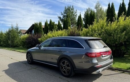 Mercedes-Benz E-Класс, 2019 год, 4 500 000 рублей, 2 фотография