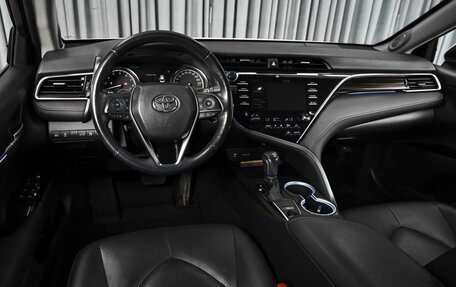 Toyota Camry, 2018 год, 2 969 000 рублей, 6 фотография