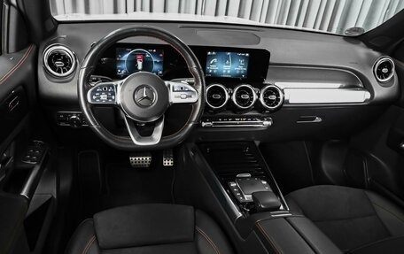 Mercedes-Benz GLB, 2022 год, 4 459 000 рублей, 6 фотография