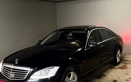 Mercedes-Benz S-Класс, 2011 год, 1 900 000 рублей, 5 фотография